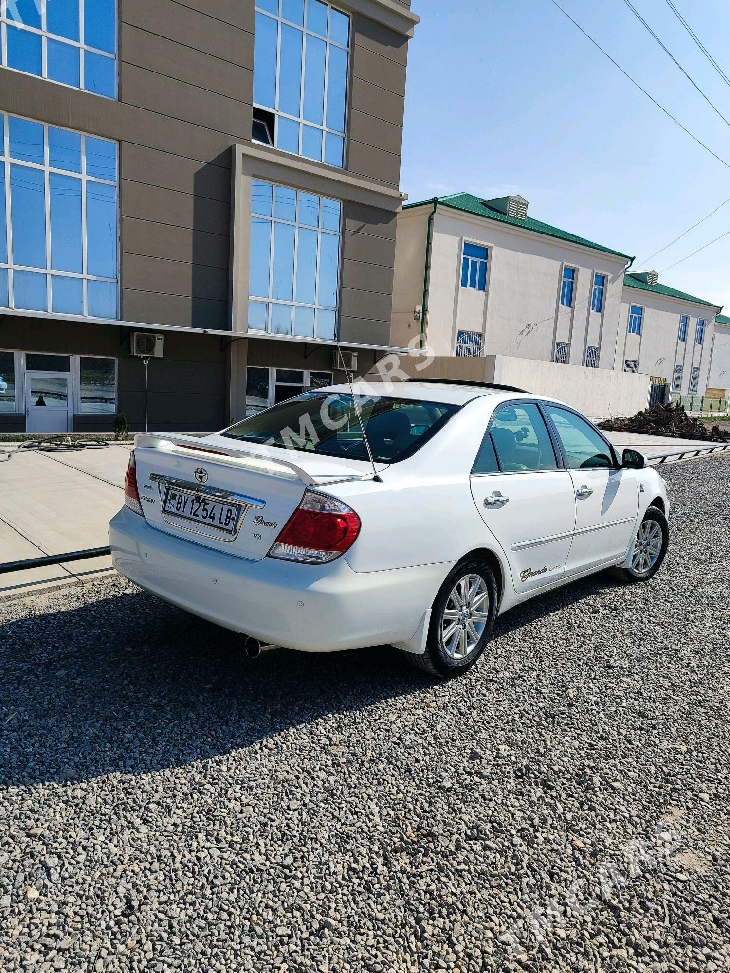 Toyota Camry 2004 - 160 000 TMT - Халач - img 5