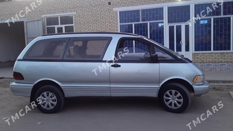 Toyota Previa 1991 - 55 000 TMT - Дашогуз - img 3