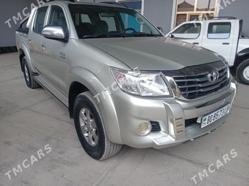 Toyota Hilux 2012 - 320 000 TMT - Саят - img 7