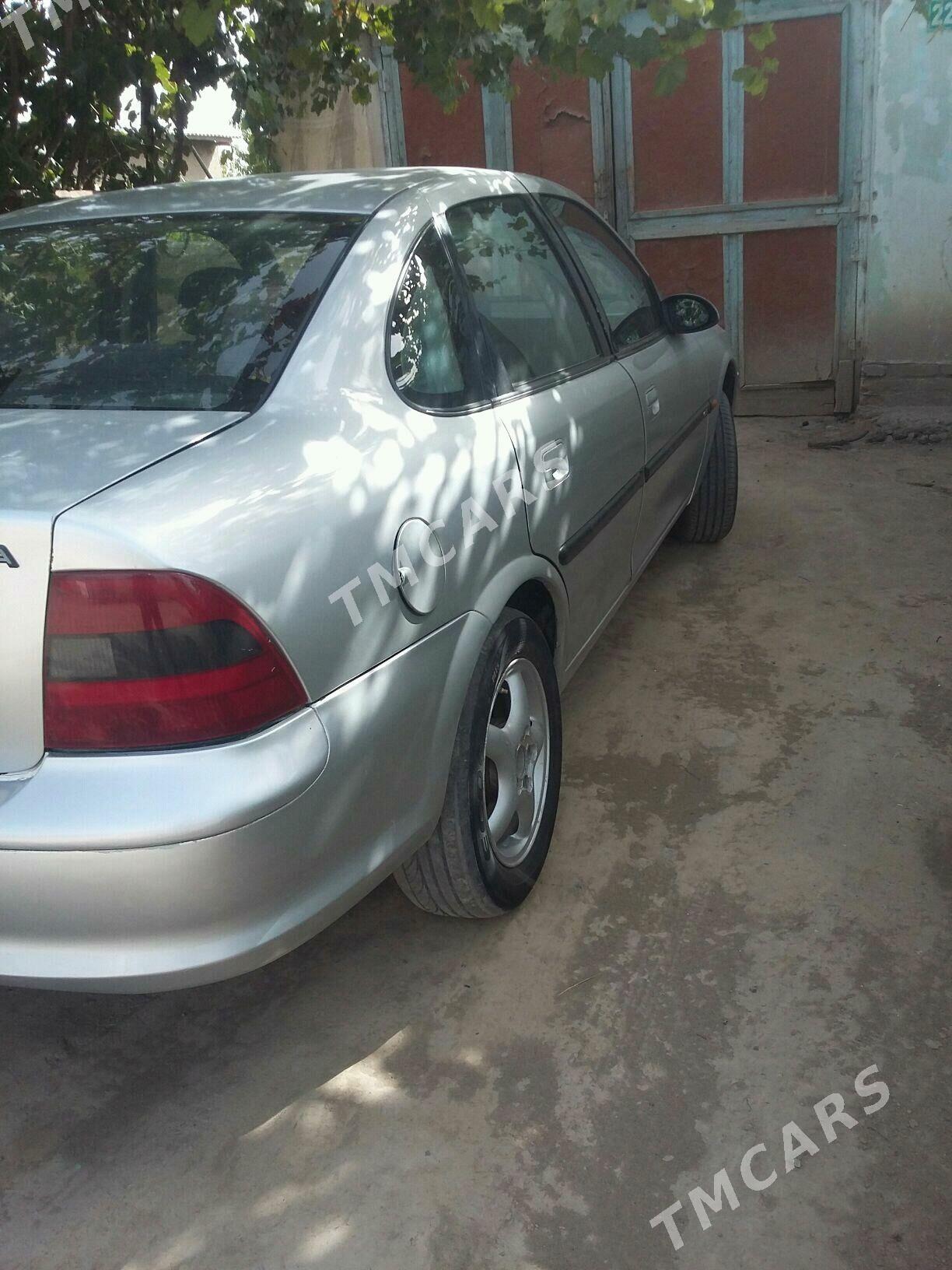 Opel Vectra 1996 - 40 000 TMT - Шабатский этрап - img 4