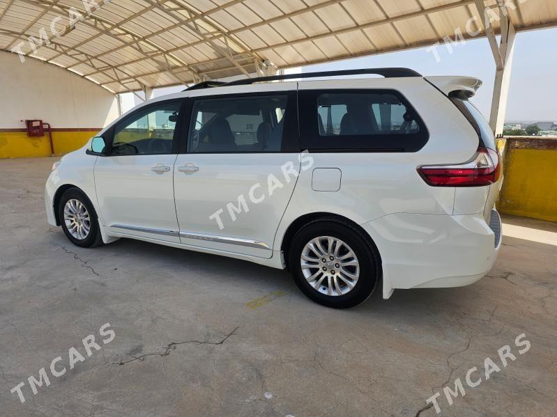 Toyota Sienna 2018 - 385 000 TMT - Aşgabat - img 9