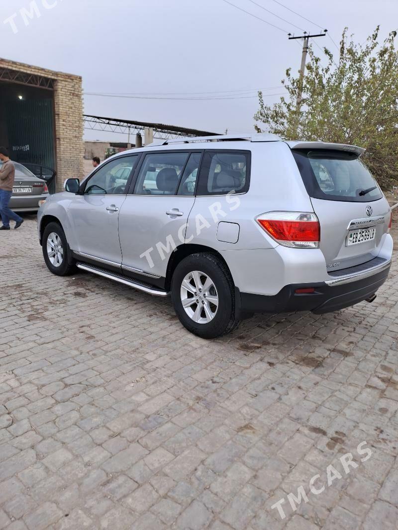 Toyota Highlander 2011 - 310 000 TMT - Гарабекевюл - img 2