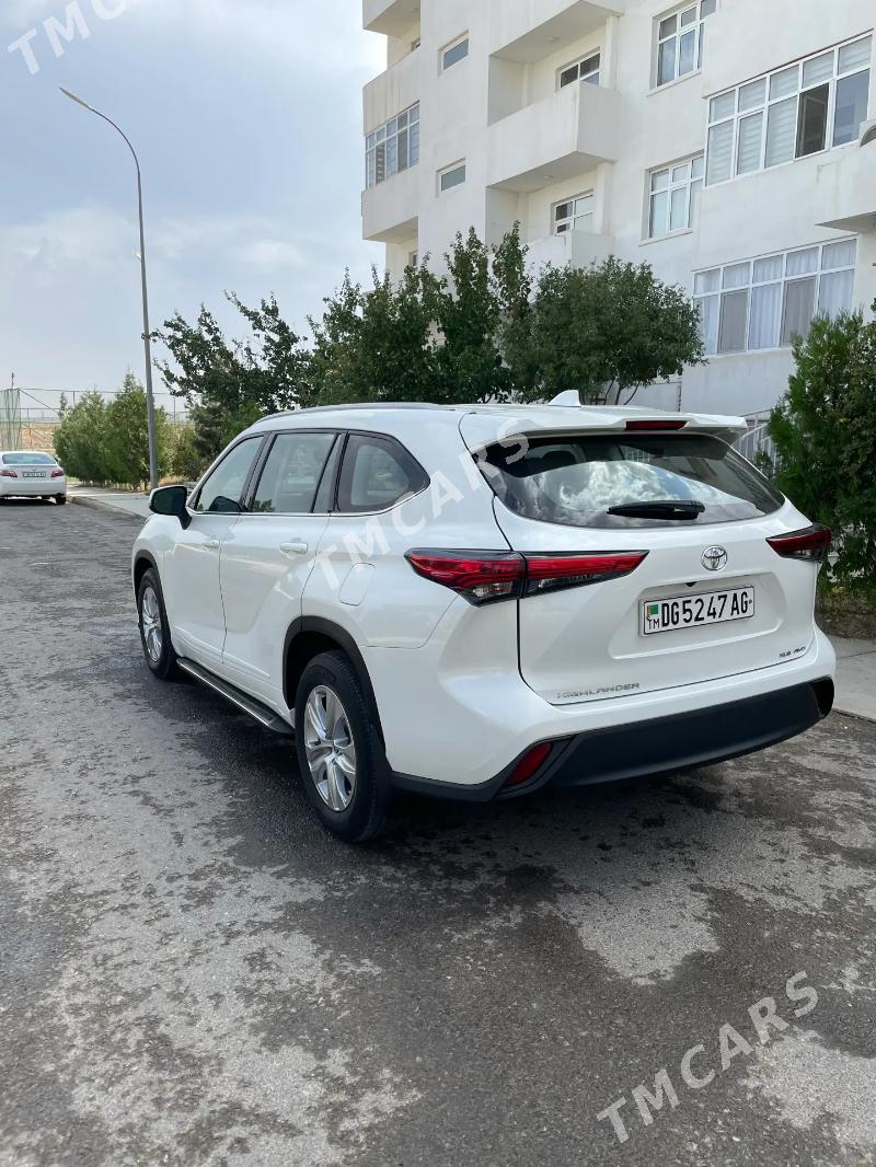 Toyota Highlander 2022 - 525 000 TMT - Aşgabat - img 7