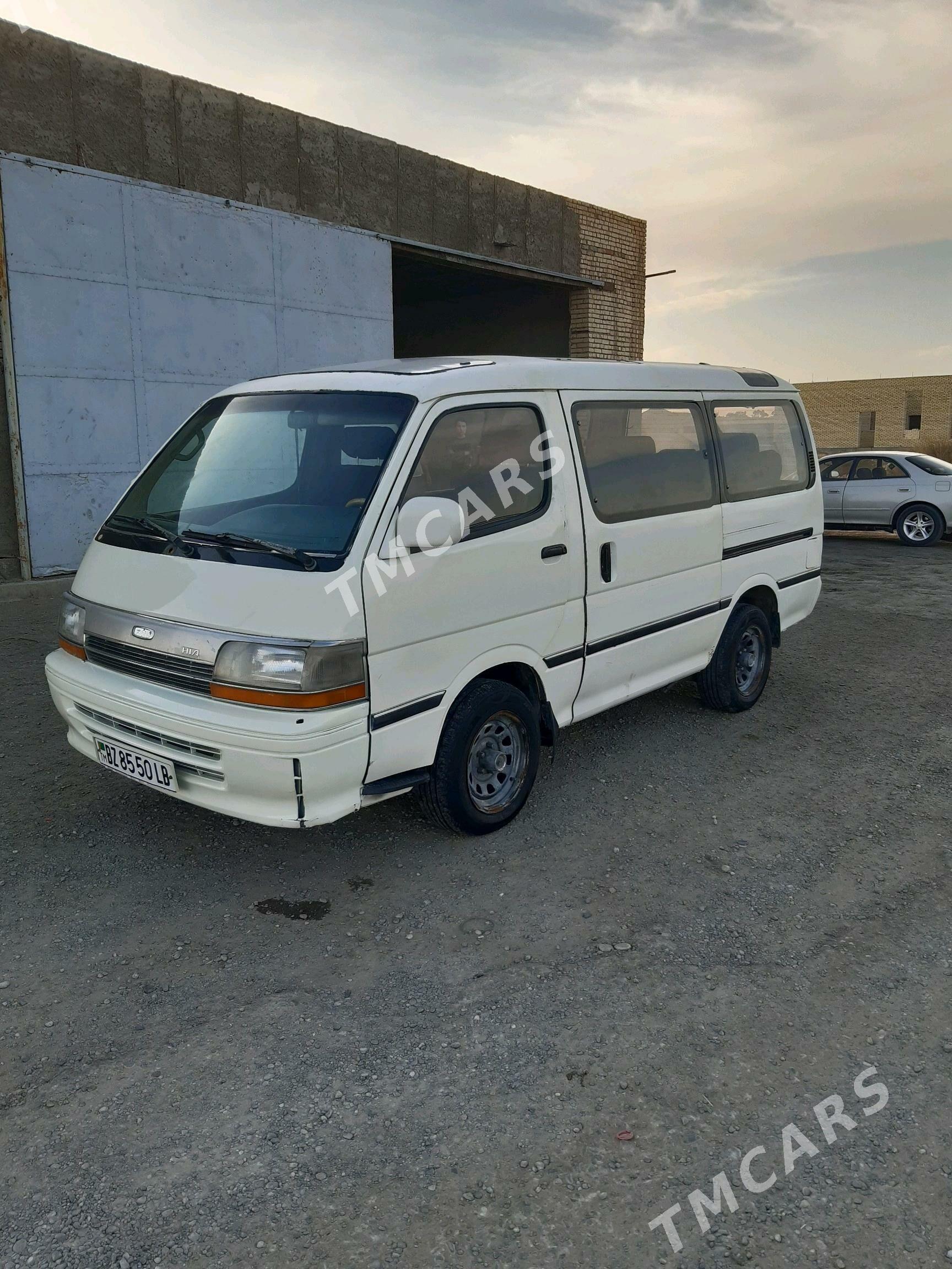 Toyota Hiace 1993 - 40 000 TMT - Дарганата - img 4