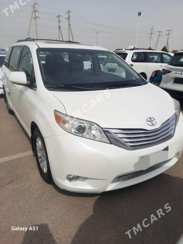 Toyota Sienna 2010 - 260 000 TMT - Ашхабад - img 2