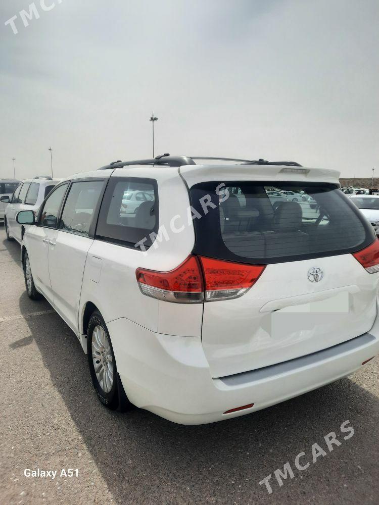 Toyota Sienna 2010 - 260 000 TMT - Ашхабад - img 6