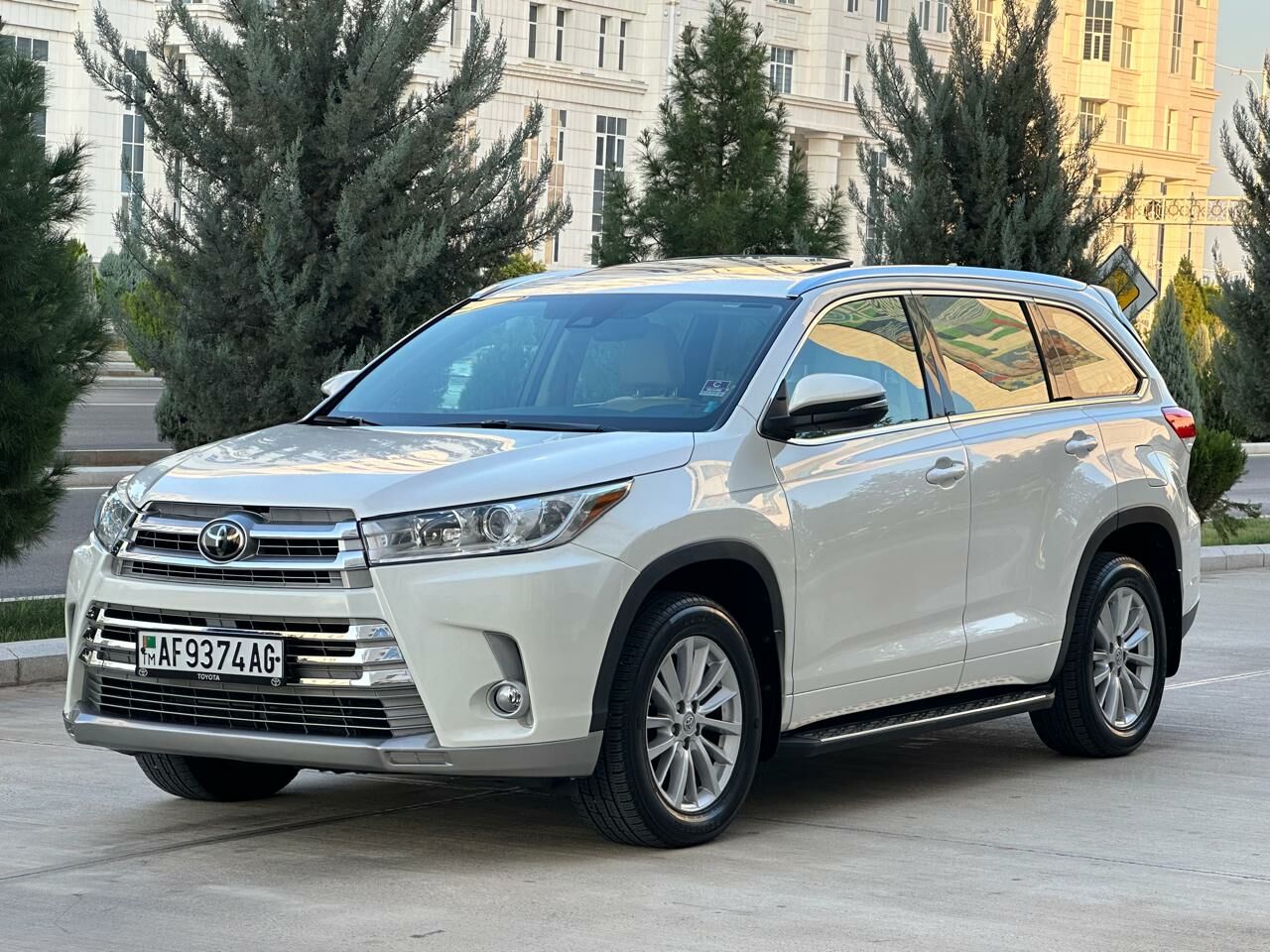 Toyota Highlander 2018 - 525 000 TMT - Aşgabat - img 2