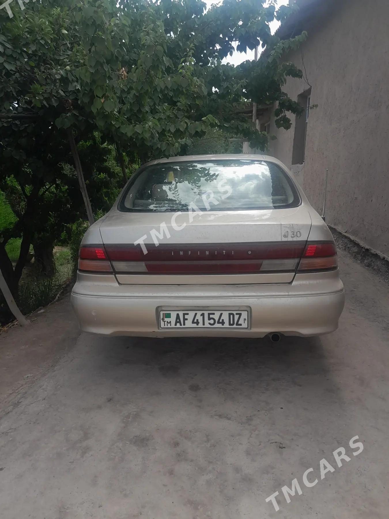 Infiniti I30 1996 - 40 000 TMT - Губадаг - img 3