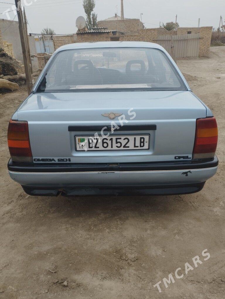 Opel Omega 1990 - 18 000 TMT - Garabekewül - img 2