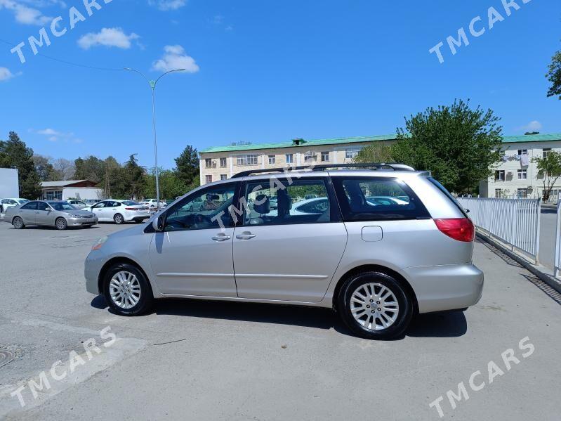 Toyota Sienna 2009 - 240 000 TMT - 4 мкр - img 2