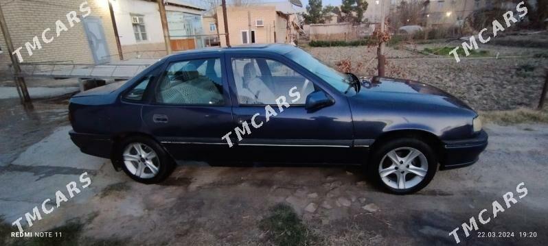 Opel Vectra 1990 - 25 000 TMT - Mary - img 7