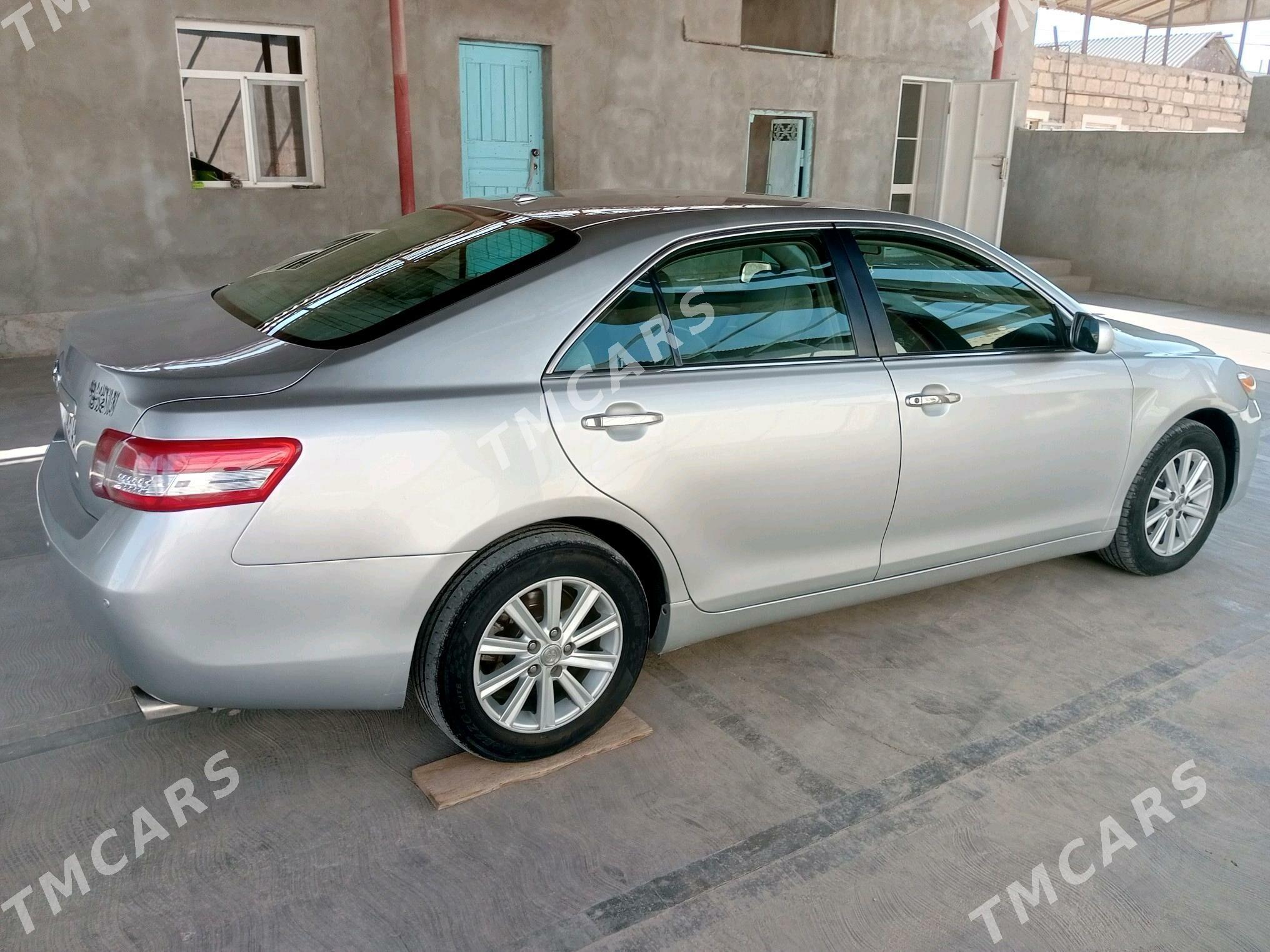 Toyota Camry 2010 - 138 000 TMT - Гумдаг - img 7