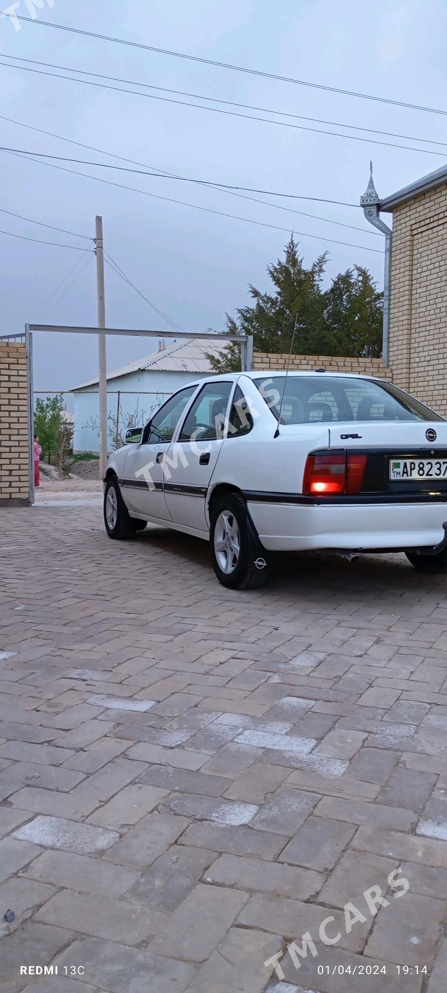 Opel Vectra 1995 - 36 000 TMT - Векильбазар - img 8