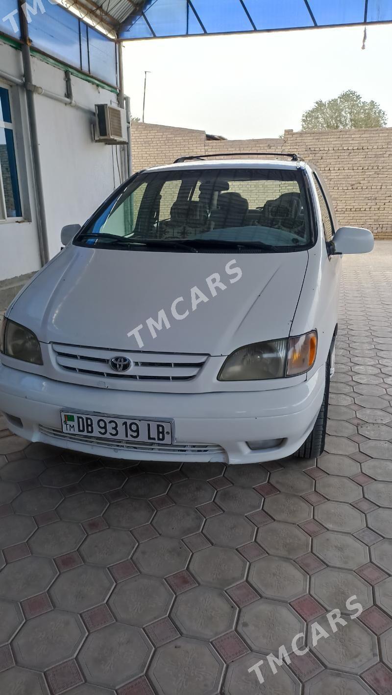 Toyota Sienna 2002 - 130 000 TMT - Halaç - img 3