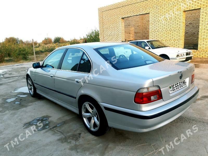 BMW 528 2000 - 75 000 TMT - Мары - img 4