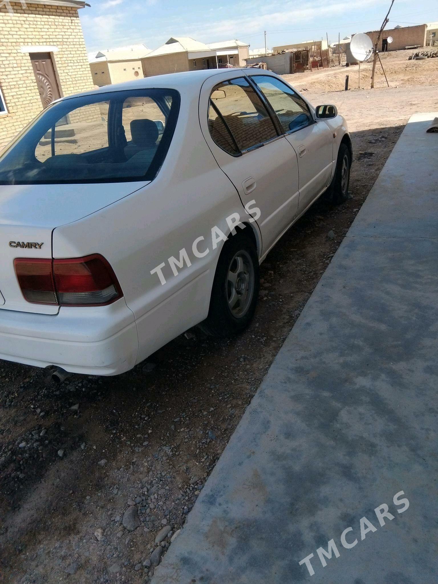 Toyota Camry 1994 - 40 000 TMT - Байрамали - img 5