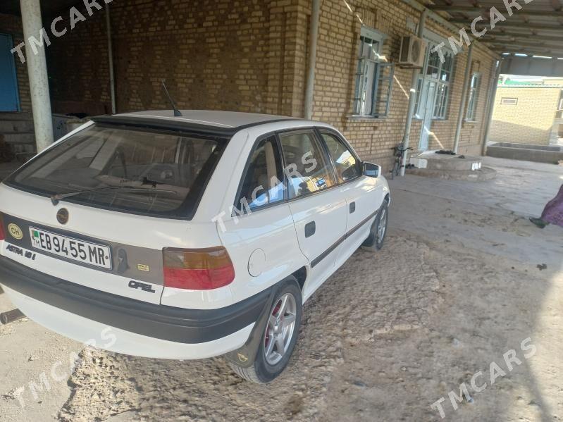 Opel Astra 1992 - 29 000 TMT - Мары - img 3