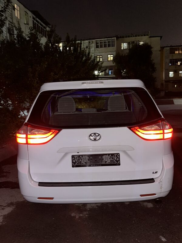 Toyota Sienna 2015 - 285 000 TMT - Aşgabat - img 2