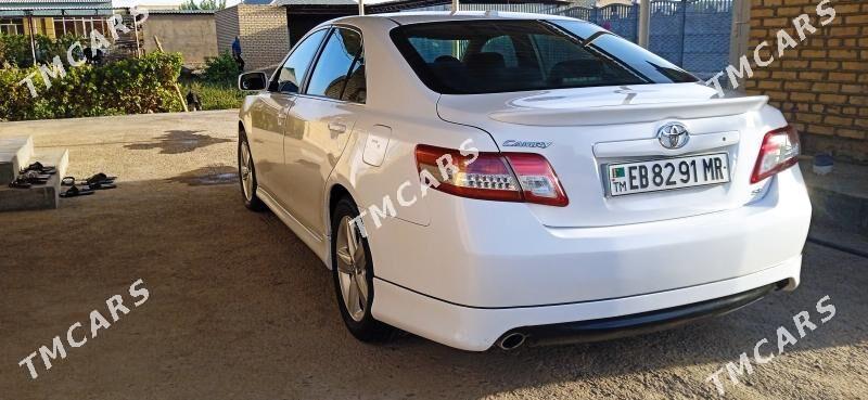 Toyota Camry 2010 - 175 000 TMT - Мары - img 4