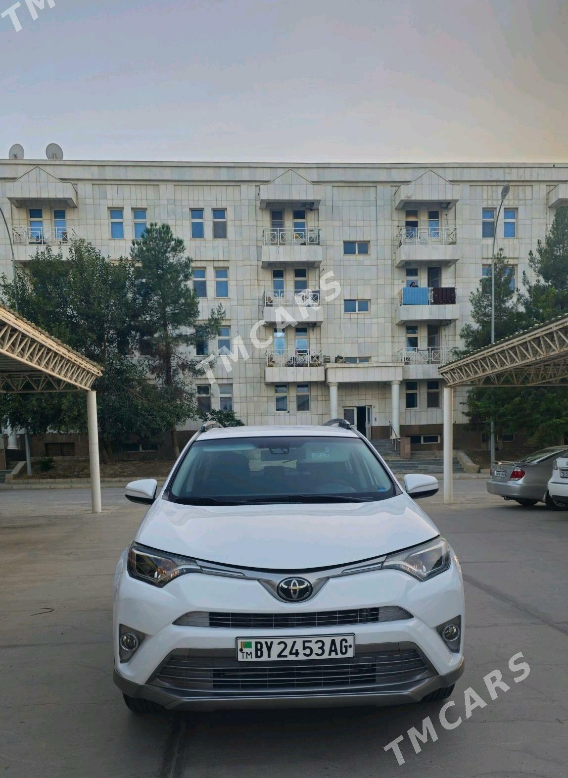 Toyota RAV4 2017 - 310 000 TMT - Ашхабад - img 2