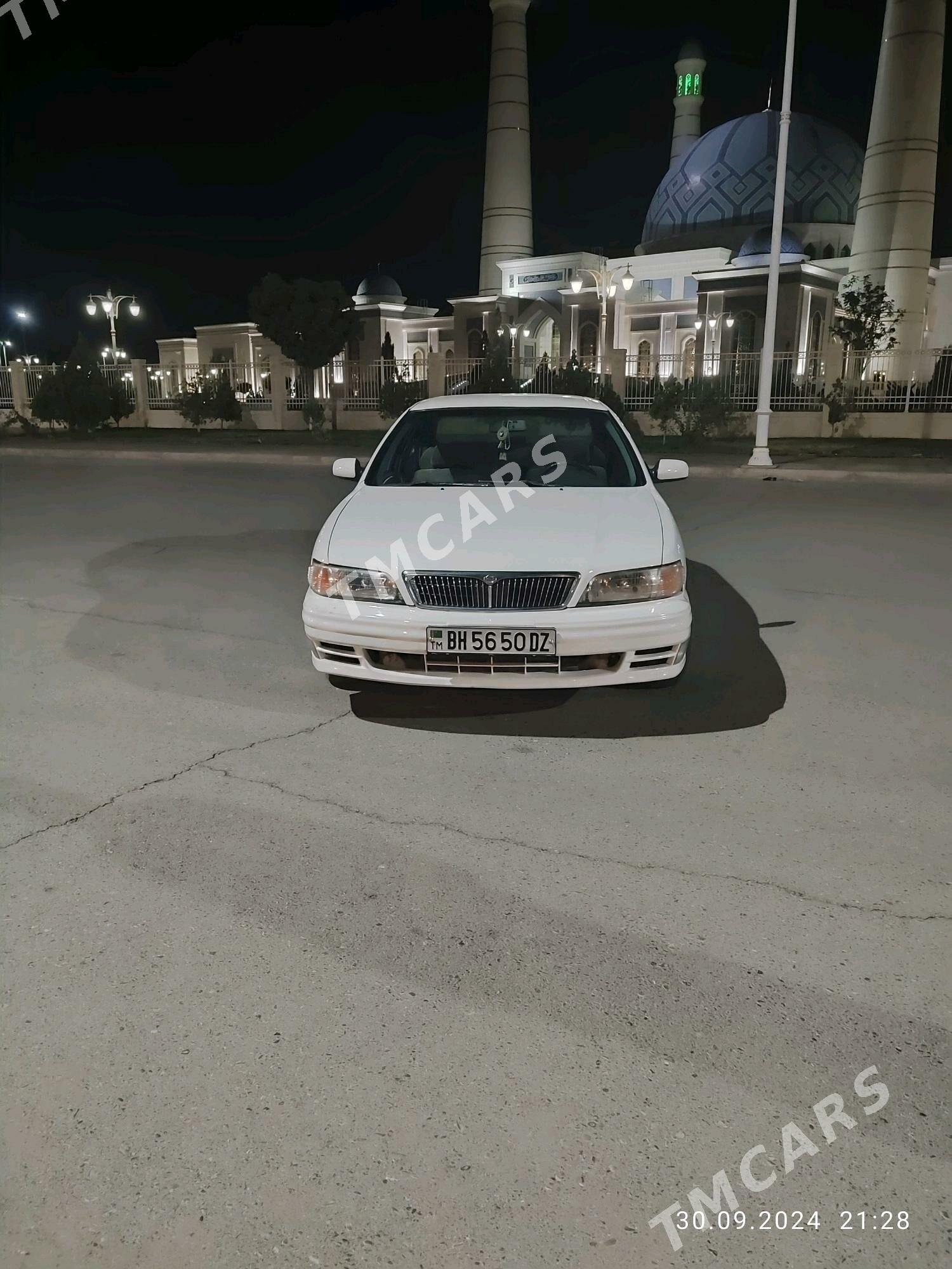 Nissan Maxima 1998 - 50 000 TMT - Дашогуз - img 6