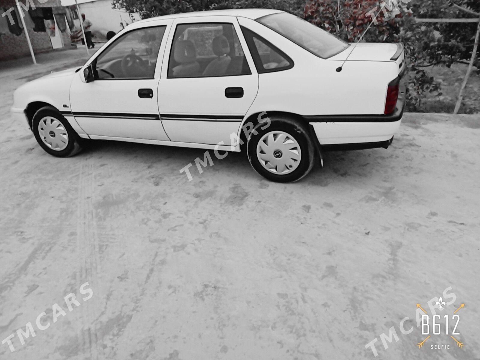 Opel Vectra 1990 - 30 000 TMT - Baýramaly - img 2