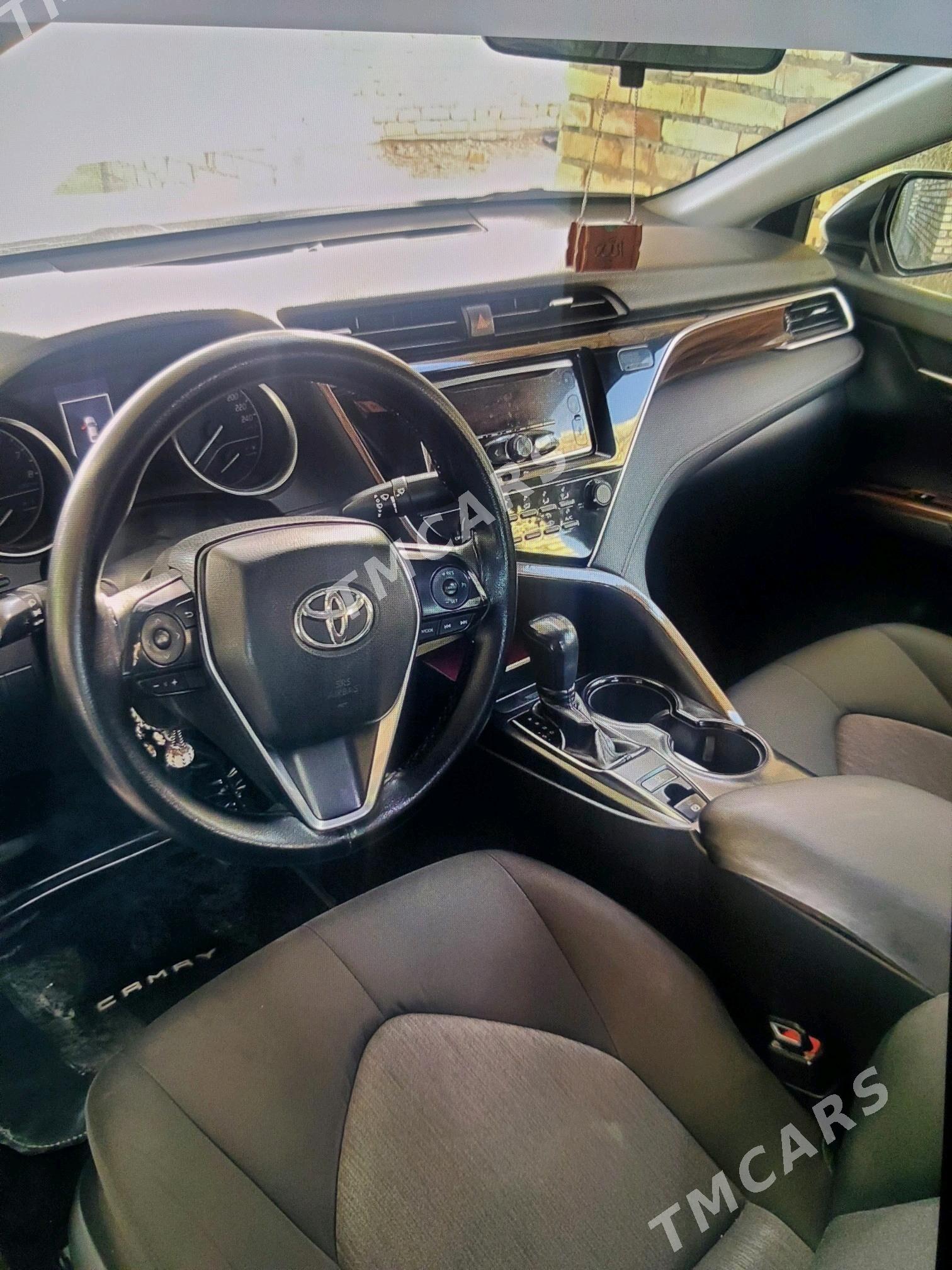 Toyota Camry 2018 - 235 000 TMT - Гёкдепе - img 5