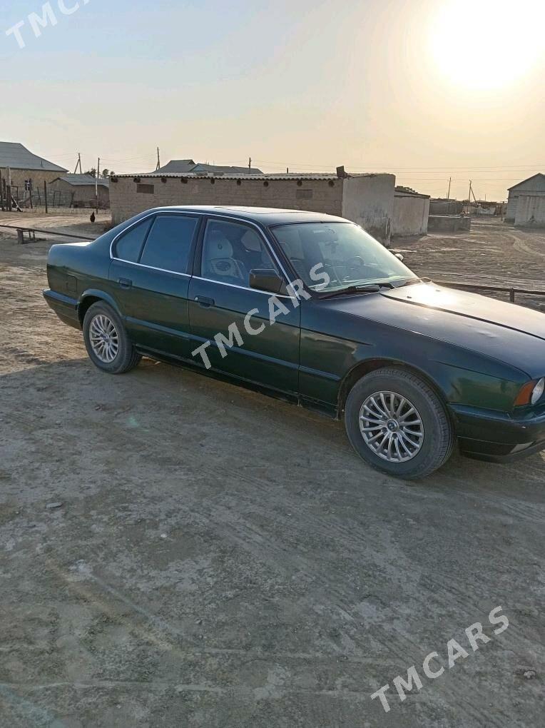 BMW 525 1990 - 40 000 TMT - Эсенгулы - img 2