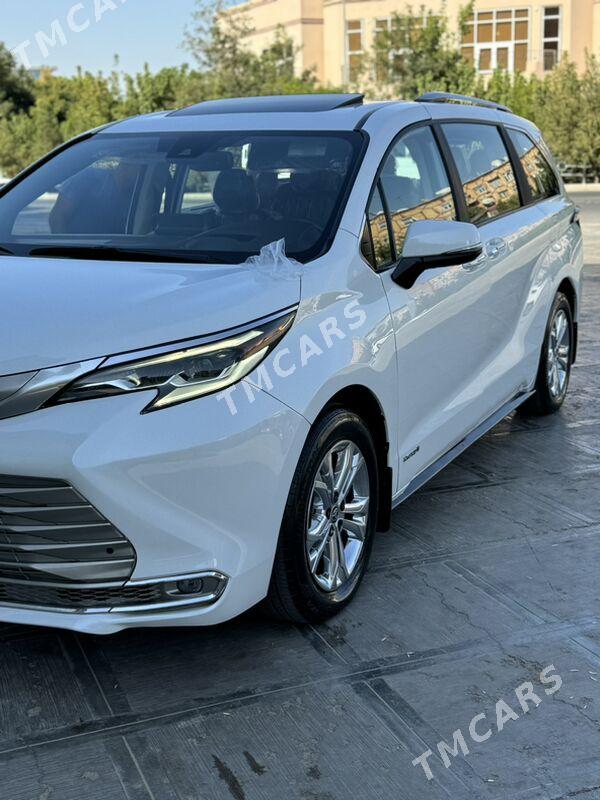 Toyota Sienna 2021 - 640 000 TMT - Мары - img 4