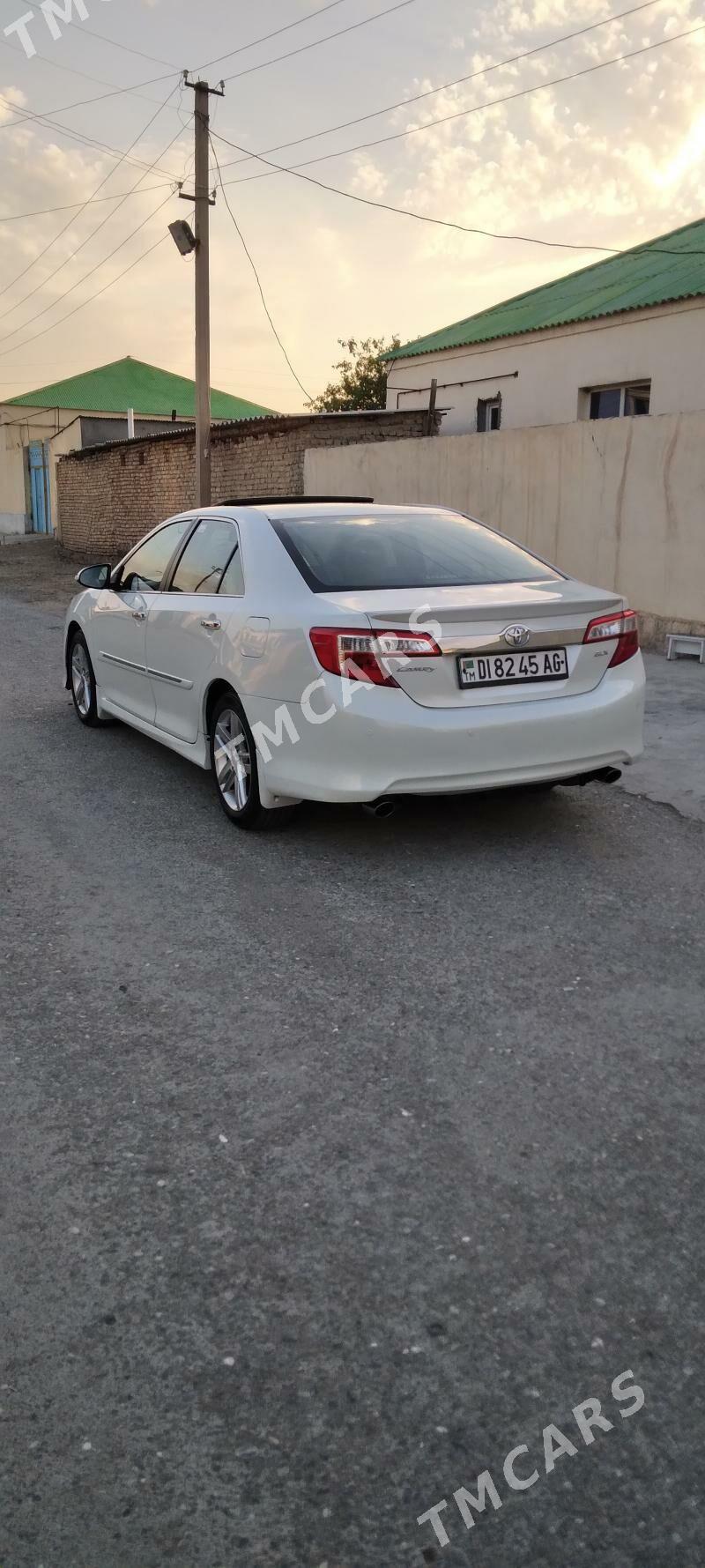 Toyota Camry 2013 - 220 000 TMT - Aşgabat - img 4