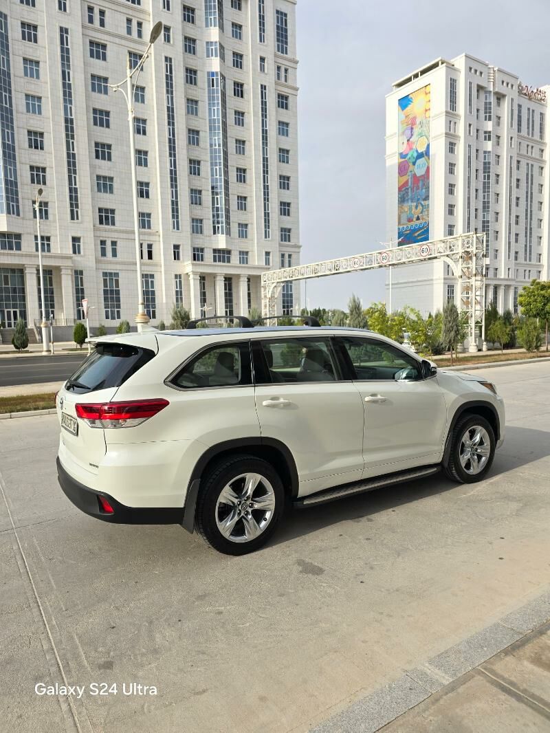 Toyota Highlander 2018 - 450 000 TMT - 30 мкр - img 4