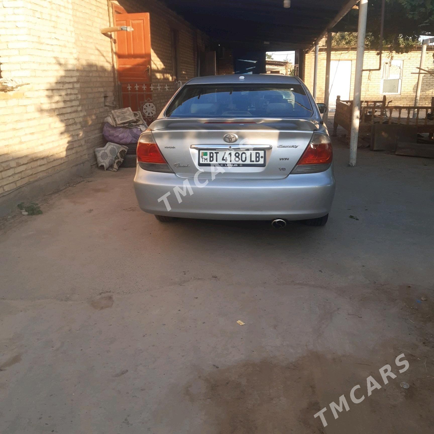 Toyota Camry 2002 - 110 000 TMT - Саят - img 4