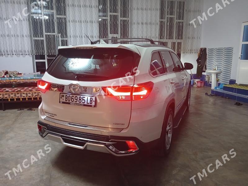 Toyota Highlander 2019 - 386 000 TMT - Türkmenabat - img 7