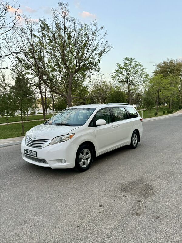 Toyota Sienna 2010 - 255 000 TMT - Aşgabat - img 6