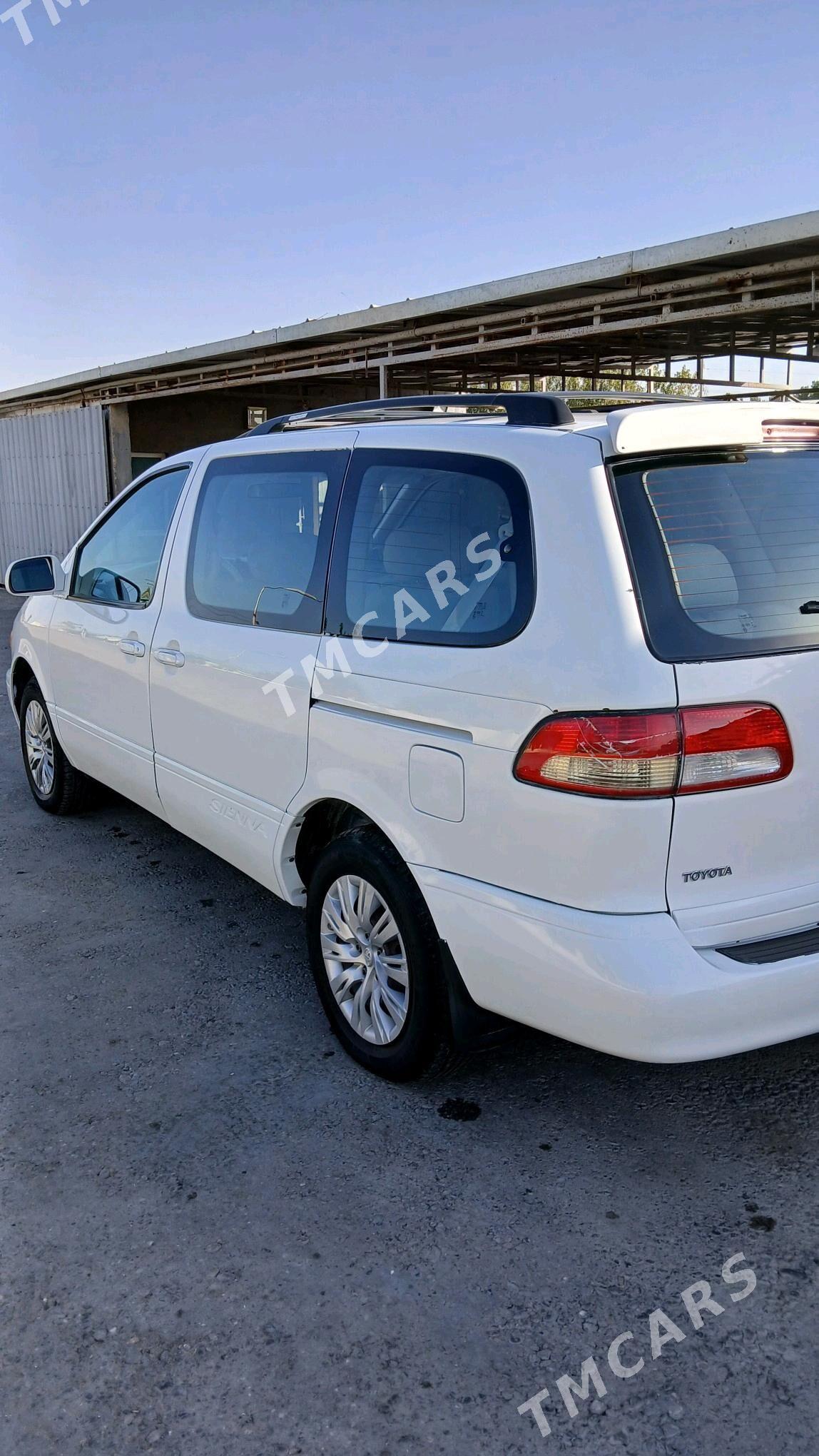 Toyota Sienna 2002 - 145 000 TMT - Анев - img 3