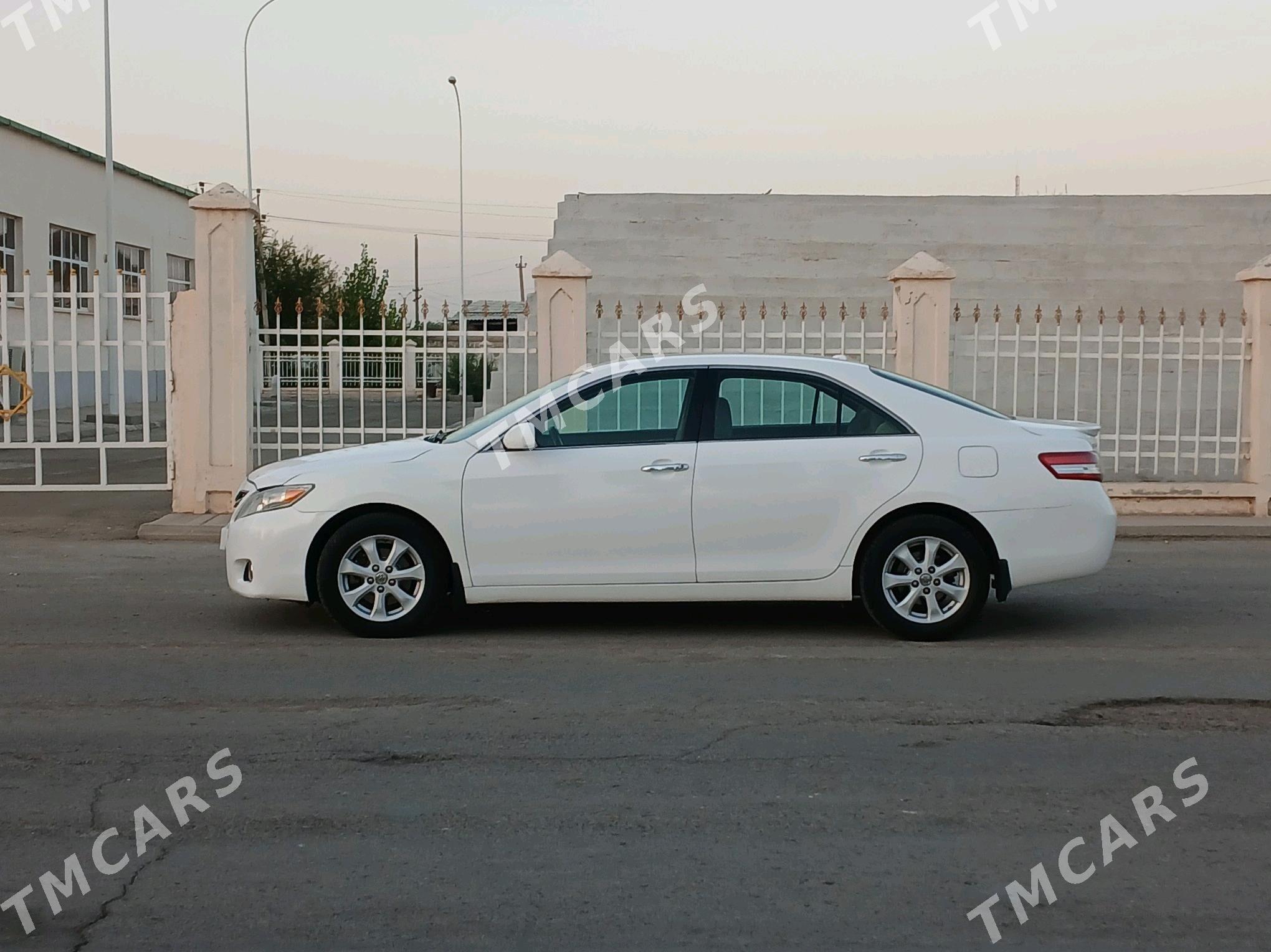 Toyota Camry 2011 - 161 000 TMT - Дашогуз - img 5