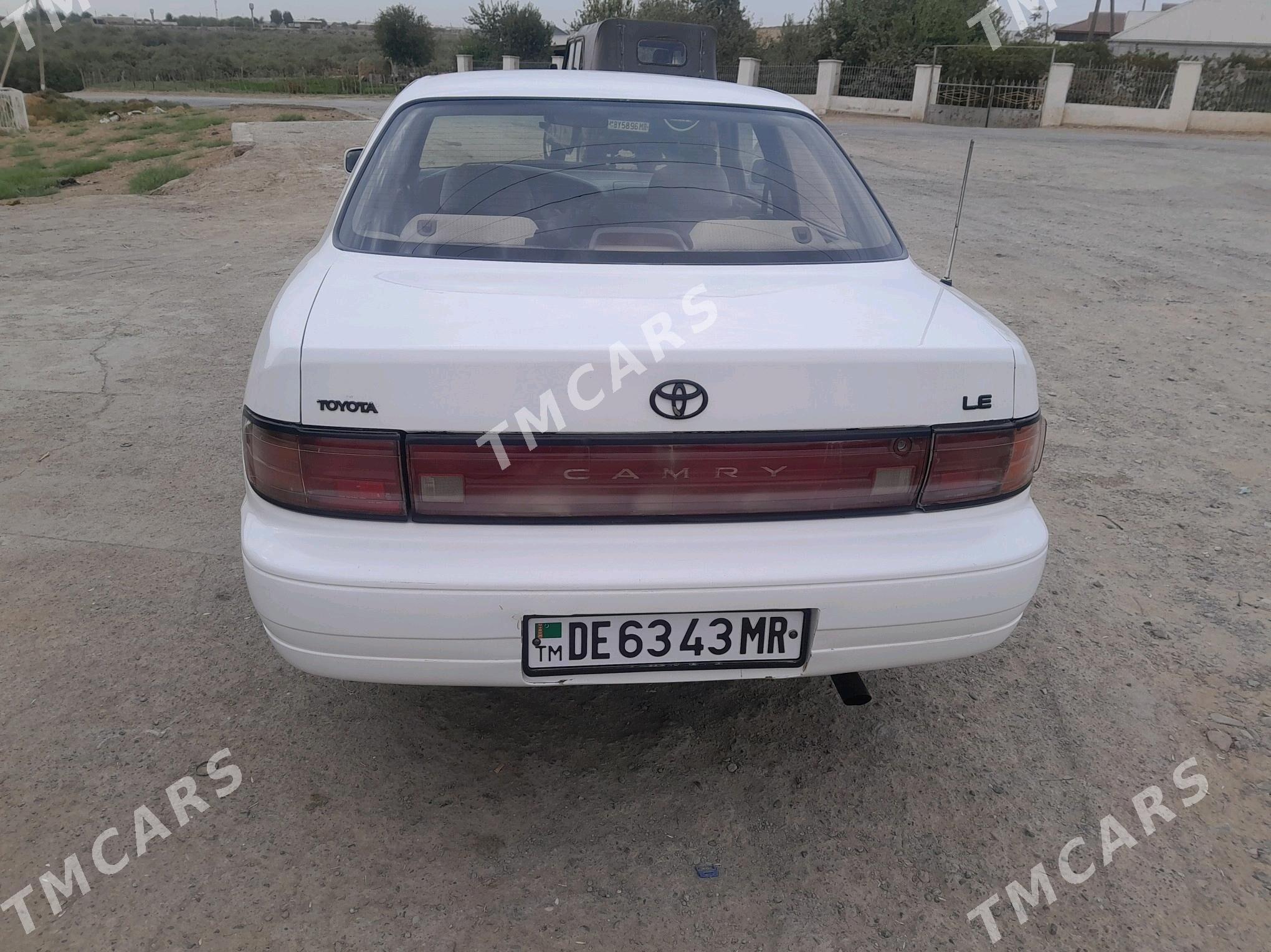 Toyota Camry 1993 - 70 000 TMT - Ёлётен - img 3