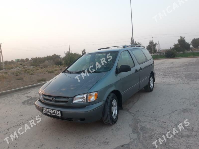 Toyota Sienna 2000 - 125 000 TMT - Halaç - img 5