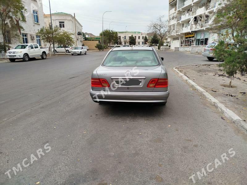 Mercedes-Benz E-Class 1999 - 70 000 TMT - Туркменбаши - img 2