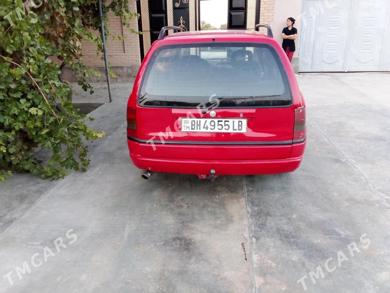 Opel Astra 1992 - 30 000 TMT - Farap - img 2