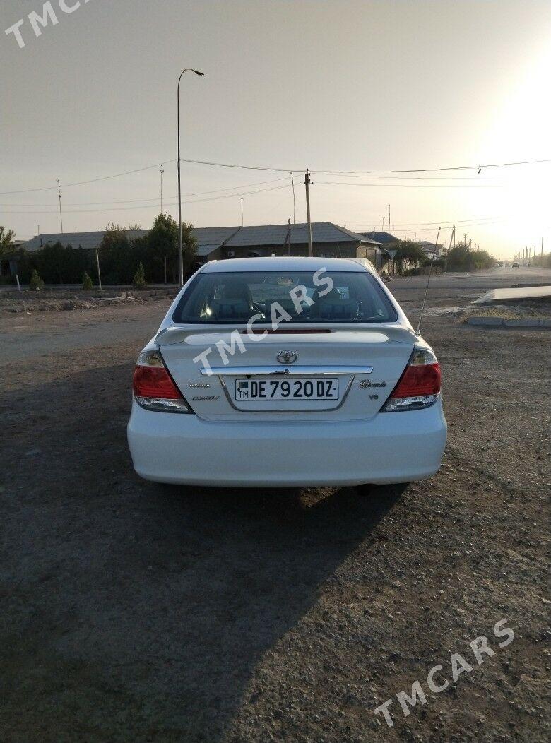 Toyota Camry 2005 - 150 000 TMT - Дашогуз - img 2