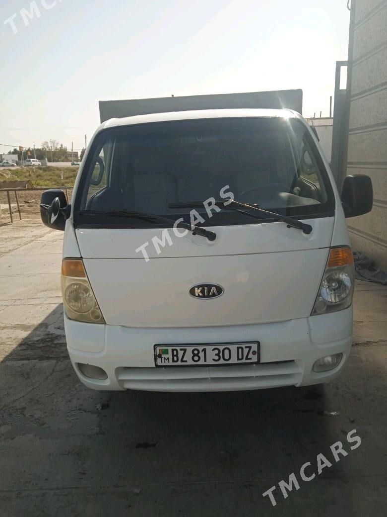 Kia Bongo 2009 - 140 000 TMT - Дашогуз - img 5