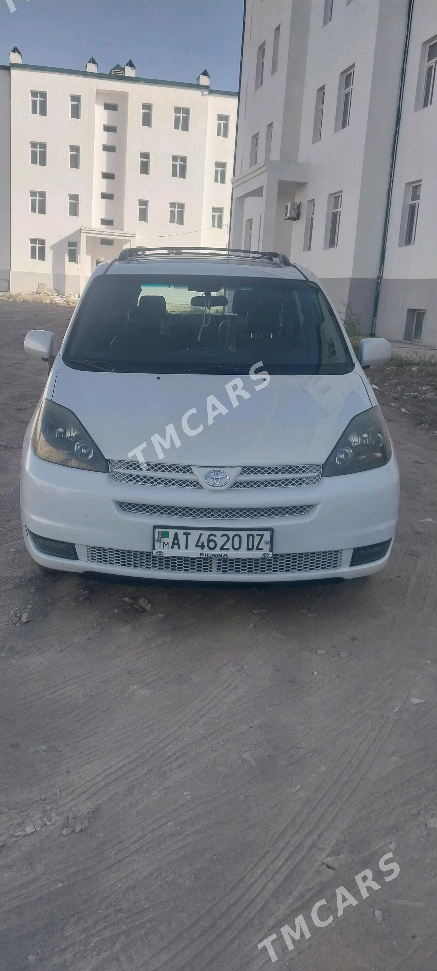 Toyota Sienna 2004 - 220 000 TMT - Губадаг - img 2