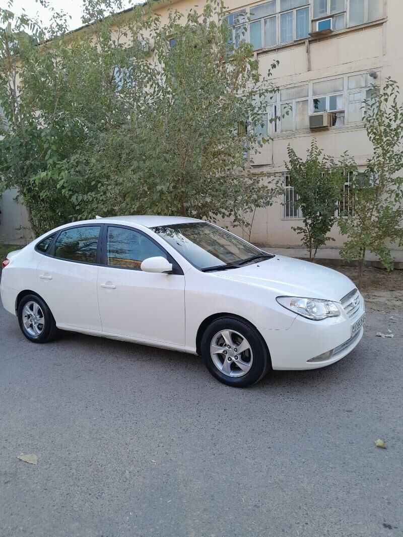 Hyundai Elantra 2010 - 116 000 TMT - 9 мкр - img 5