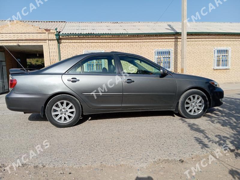 Toyota Camry 2005 - 125 000 TMT - Саят - img 2