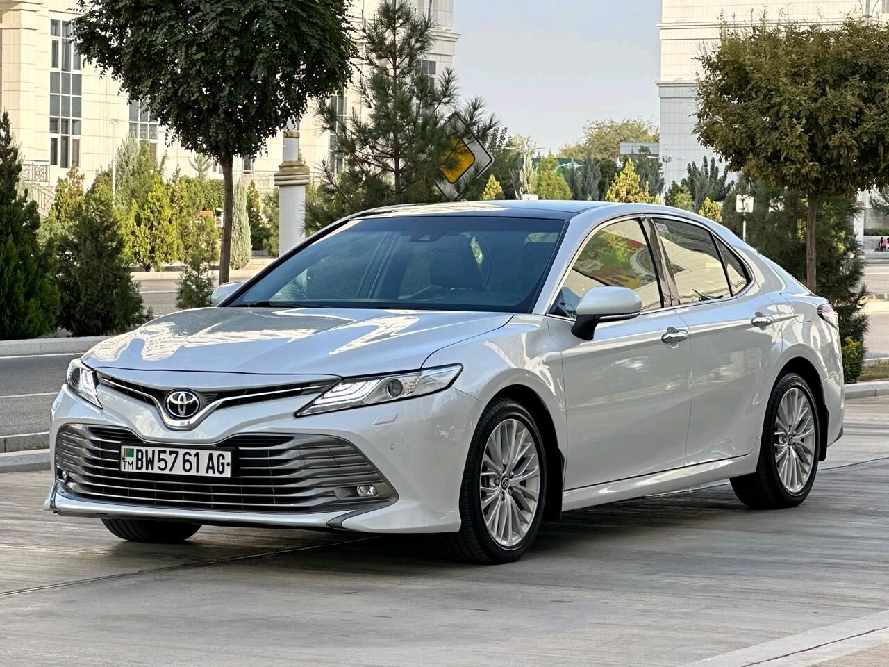 Toyota Camry 2019 - 519 000 TMT - Aşgabat - img 3