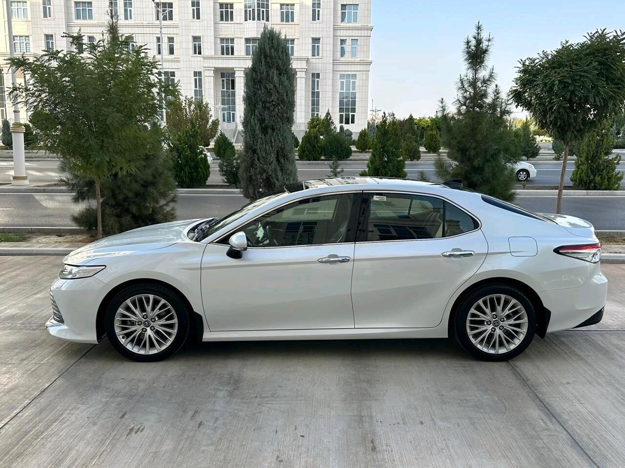 Toyota Camry 2019 - 519 000 TMT - Aşgabat - img 6