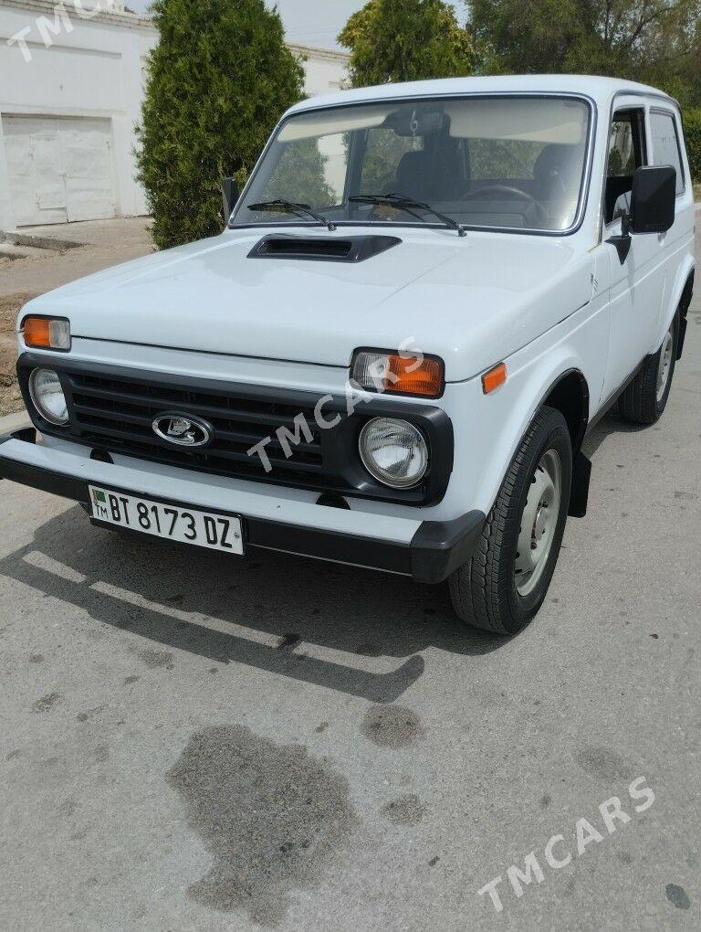 Lada Niva 2002 - 70 000 TMT - Гурбансолтан Едже - img 2