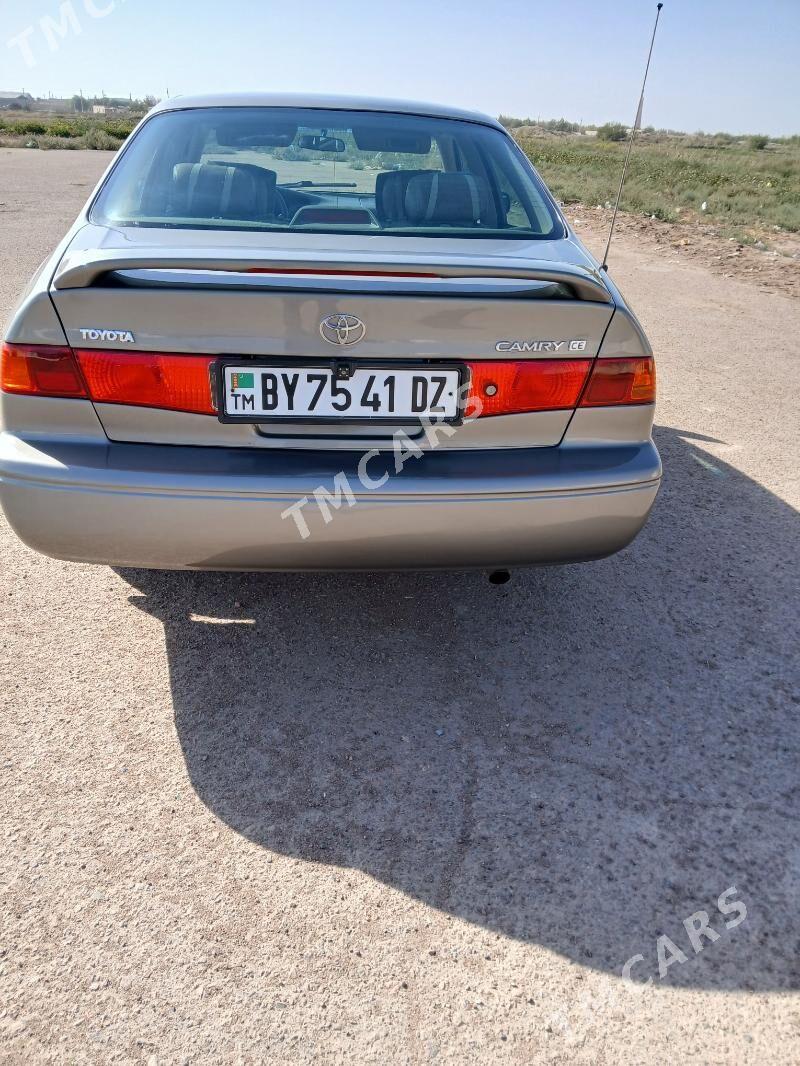 Toyota Camry 2001 - 120 000 TMT - Кёнеургенч - img 2