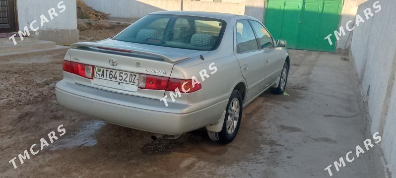 Toyota Camry 1998 - 110 000 TMT - Дашогуз - img 5